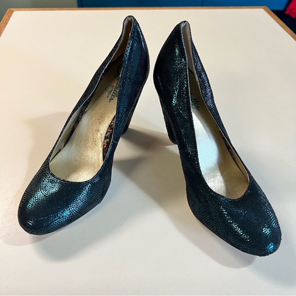 Seychelles green metallic heels